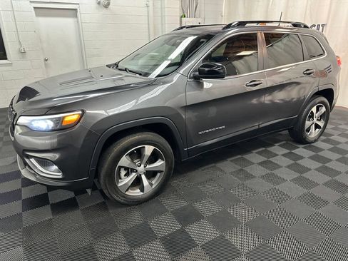 Used 2022 Jeep Cherokee Limited AWD/4WD image 5