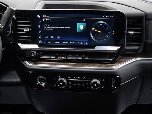 Used 2022 Chevrolet Silverado 1500 LT image 29