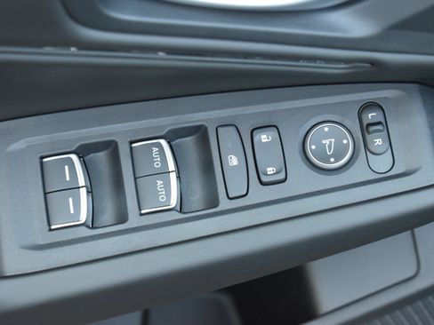 New 2025 Honda Accord SE image 12