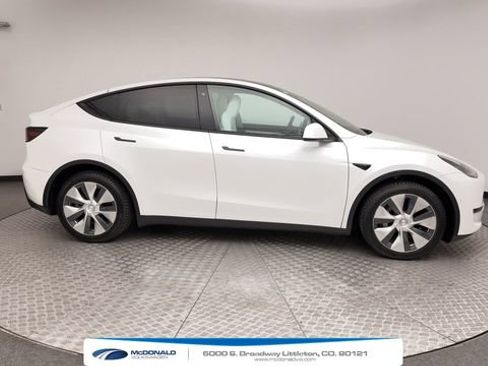 Used 2020 Tesla Model Y Long Range AWD/4WD image 9