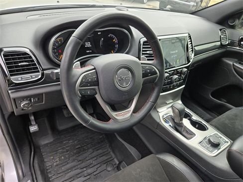 Used 2019 Jeep Grand Cherokee Trailhawk image 20