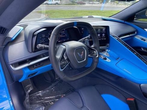 Used 2021 Chevrolet Corvette Stingray Premium Conv w/ Z51 Performance Package RWD image 5