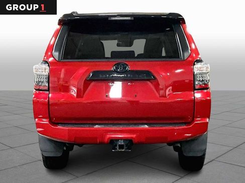 Used 2021 Toyota 4Runner Venture w/ Moonroof Package image 4