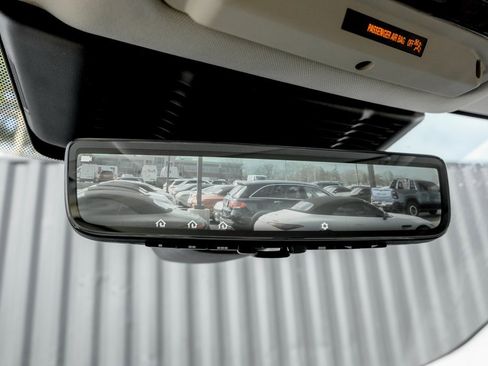 Used 2025 Land Rover Discovery Sport S image 16