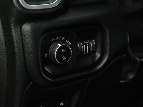 Used 2020 RAM 1500 Laramie image 8