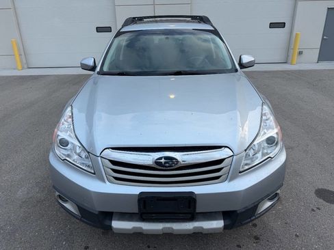 Used 2012 Subaru Outback 3.6R Limited w/ Moonroof Pkg image 4