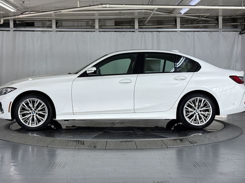 Used 2023 BMW 330i Sedan w/ Parking Assistance Package RWD image 2