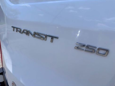 Used 2021 Ford Transit 250 Medium Roof RWD image 35
