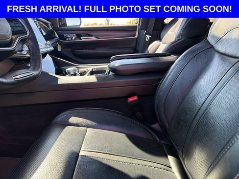 Used 2024 Jeep Grand Wagoneer Series II Obsidian w/ Quick Order Packagew 28T AWD/4WD image 12