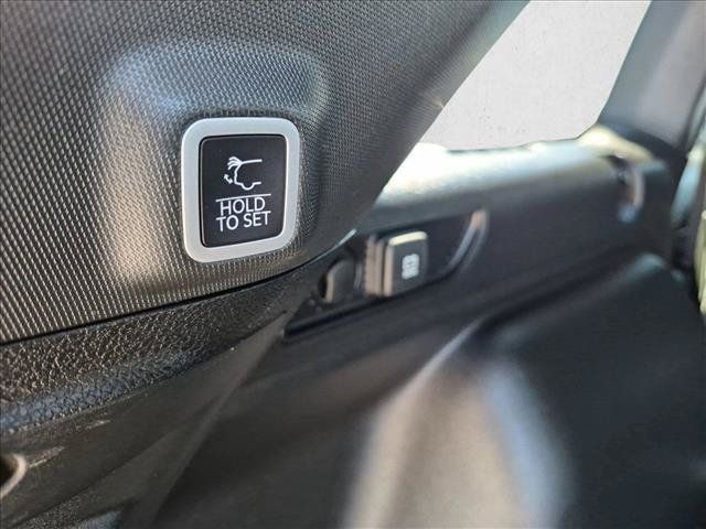 Used 2023 Jeep Grand Cherokee Altitude AWD/4WD image 11