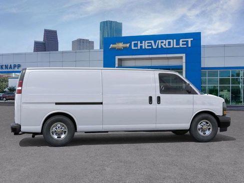 New 2025 Chevrolet Express 2500 Work Van 3D Extended Cargo Van w/ Driver Convenience Package image 5
