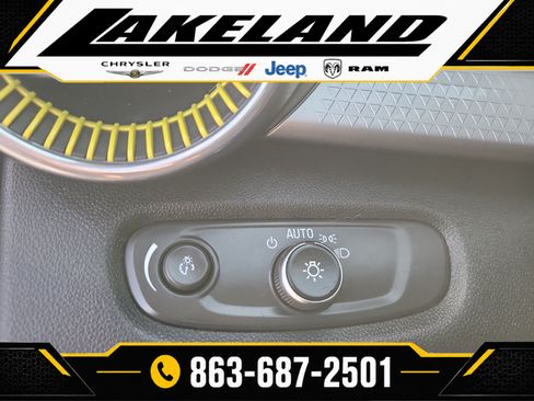 Used 2024 Chevrolet Trax LT FWD image 31
