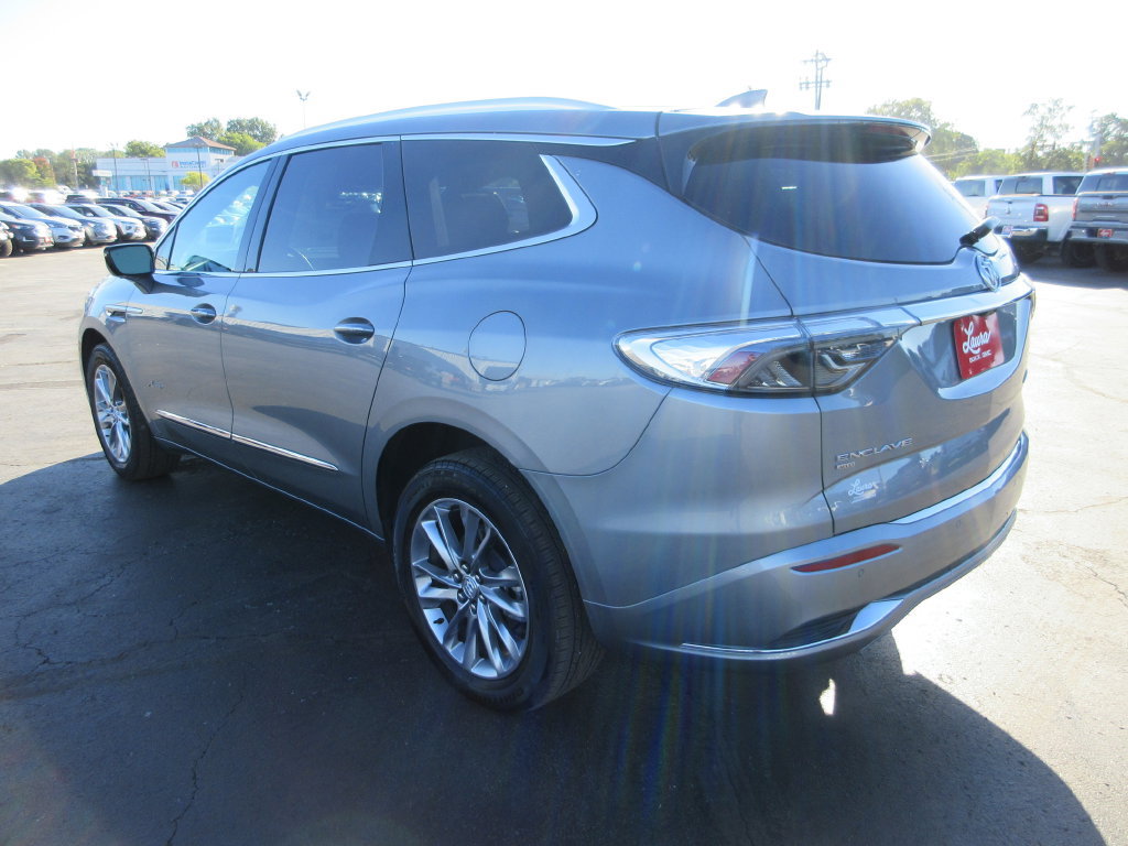 Certified 2024 Buick Enclave Avenir w/ Avenir Technology Package AWD/4WD image 9