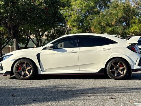 Used 2021 Honda Civic Type R image 7