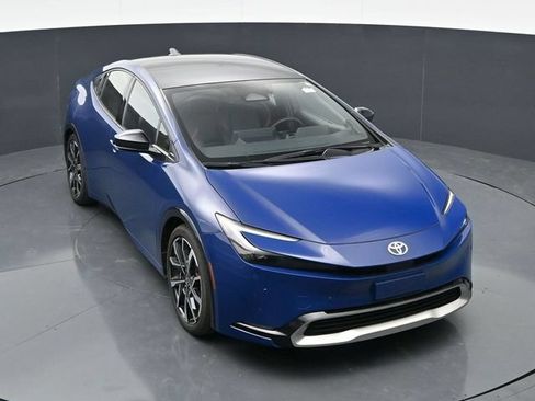 Used 2024 Toyota Prius Prime Premium FWD image 31