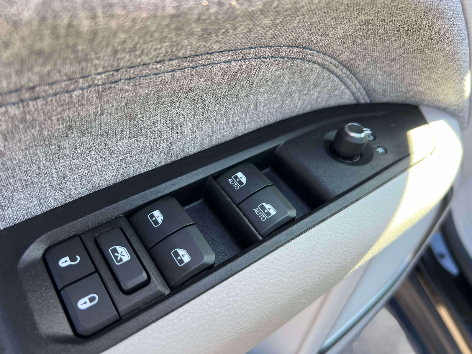 Used 2022 Jeep Compass Latitude w/ Convenience Group AWD/4WD image 18