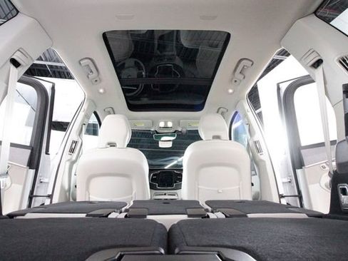 Certified 2025 Volvo XC90 B6 Plus w/ Protection Package Premier image 37