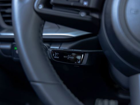 Used 2025 Porsche 911 Carrera T image 30