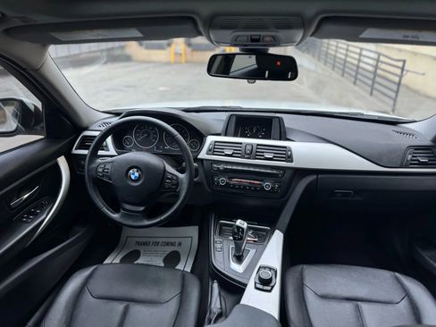 Used 2013 BMW 320i xDrive Sedan image 19