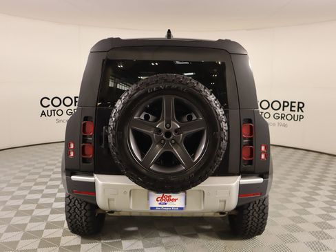 Used 2020 Land Rover Defender 110 SE AWD/4WD image 22