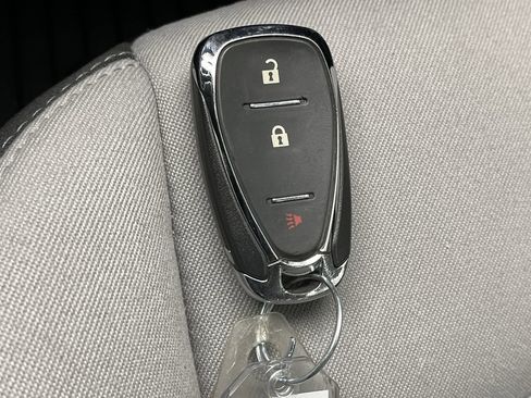 Used 2018 Chevrolet Equinox LS image 22