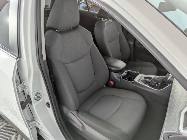 Used 2025 Toyota RAV4 XLE FWD image 28