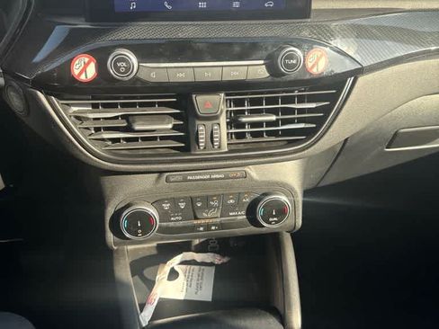 Used 2025 Ford Escape ST-Line FWD image 13