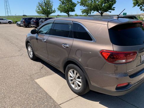 Used 2019 Kia Sorento AWD image 6