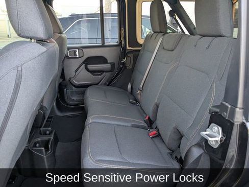 Used 2024 Jeep Wrangler Willys image 13