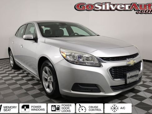 Used 2016 Chevrolet Malibu LT image 1