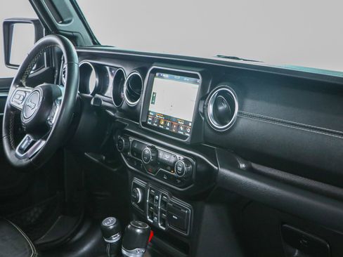 Used 2022 Jeep Gladiator Overland w/ Popular Equipment Package AWD/4WD image 25