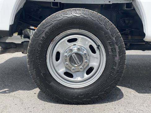 Used 2021 Ford F250 XL w/ Power Equipment Group AWD/4WD image 34