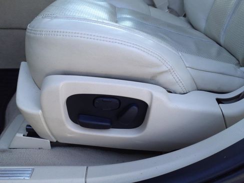 Used 2009 Lincoln MKS AWD image 10