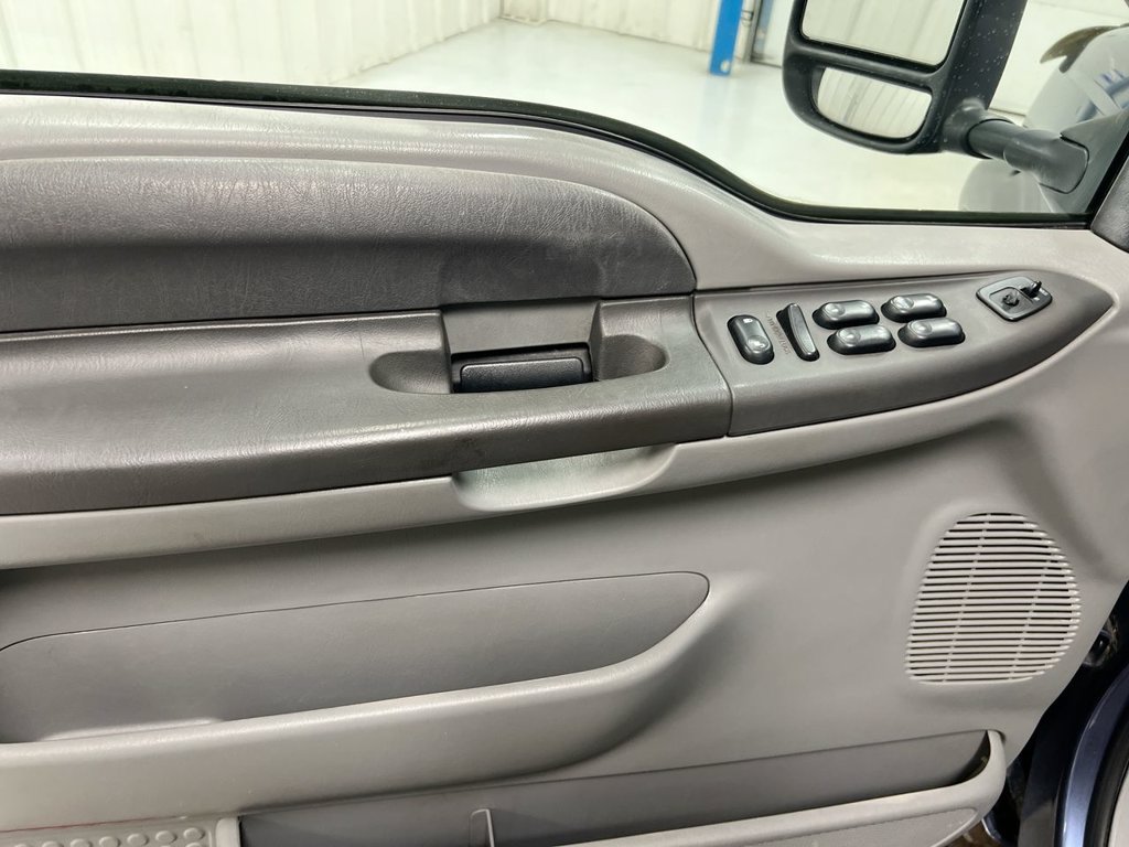 Used 2004 Ford F350 XL AWD/4WD image 19