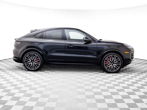 New 2026 Porsche Cayenne Turbo image 7
