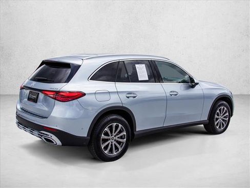 Used 2023 Mercedes-Benz GLC 300 4MATIC image 5
