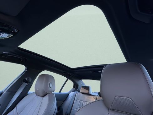 Used 2026 BMW 530i xDrive w/ M Sport Package image 31