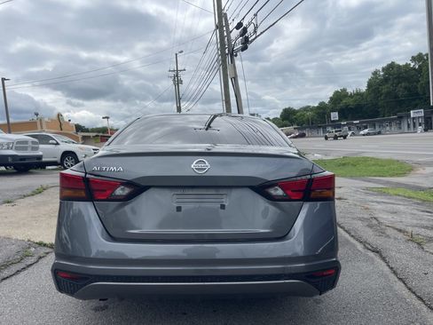Used 2022 Nissan Altima 2.5 S FWD image 6