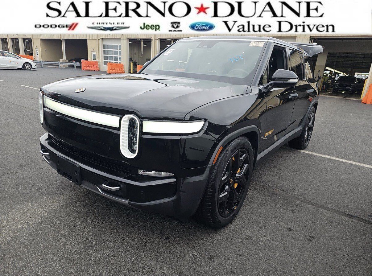 Used 2024 Rivian R1S Adventure Quad AWD/4WD image 1