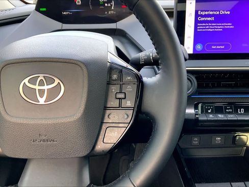 Used 2024 Toyota Prius XLE AWD/4WD image 25