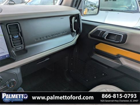 Used 2022 Ford Bronco Wildtrak image 18