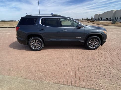 Used 2019 GMC Acadia SLT image 8