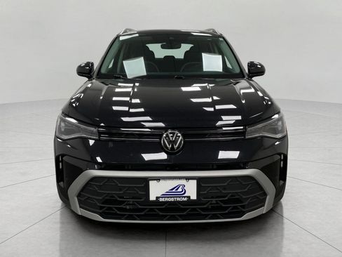 Used 2025 Volkswagen Taos SE image 10