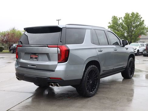 Used 2026 GMC Yukon Denali w/ Denali Reserve Package AWD/4WD image 6