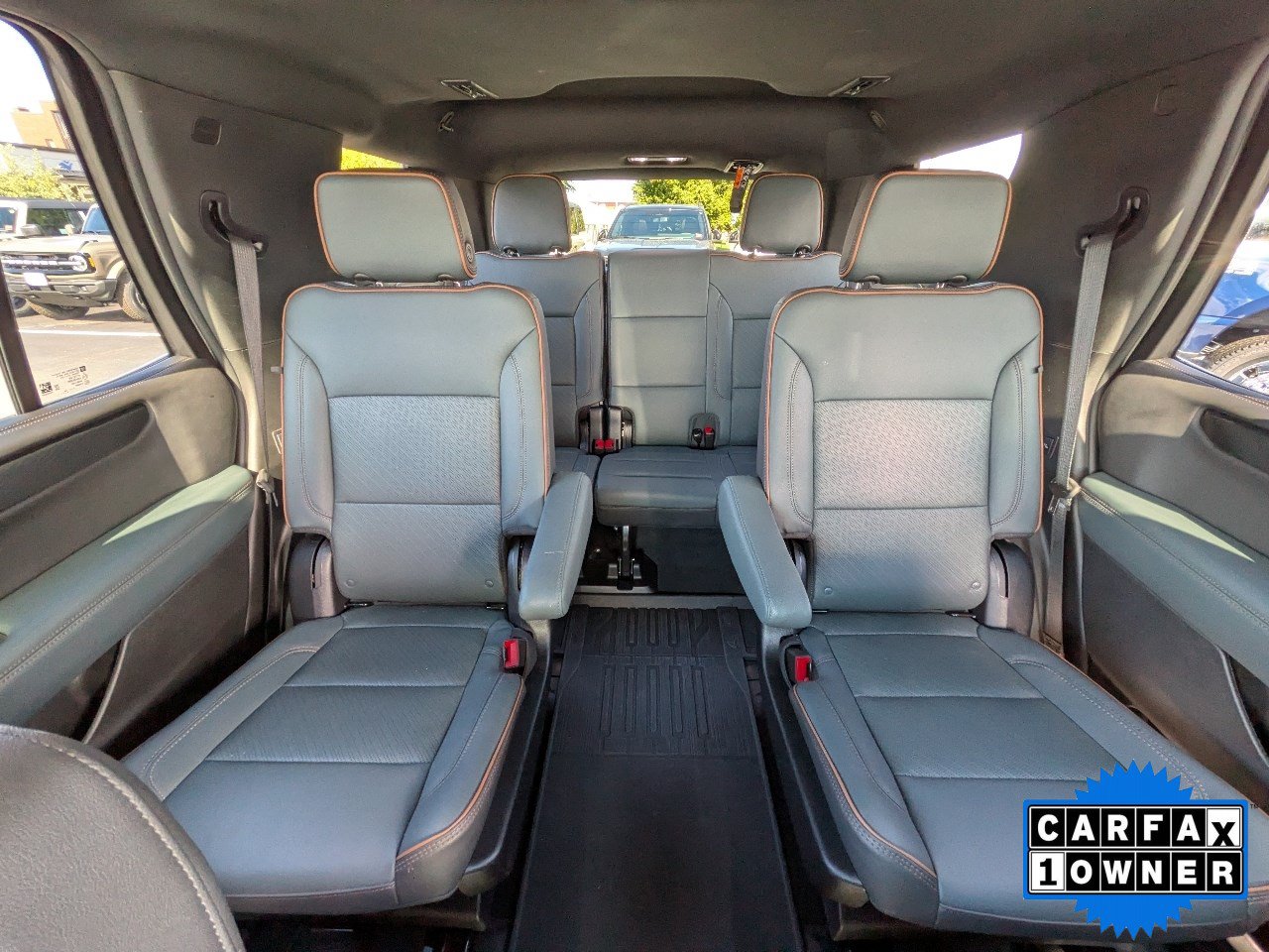 Used 2025 GMC Yukon AT4 w/ AT4 Premium Package AWD/4WD image 15