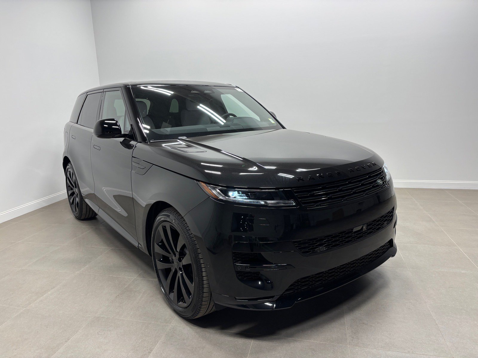 New 2027 Land Rover Range Rover Sport Dynamic SE AWD/4WD image 4