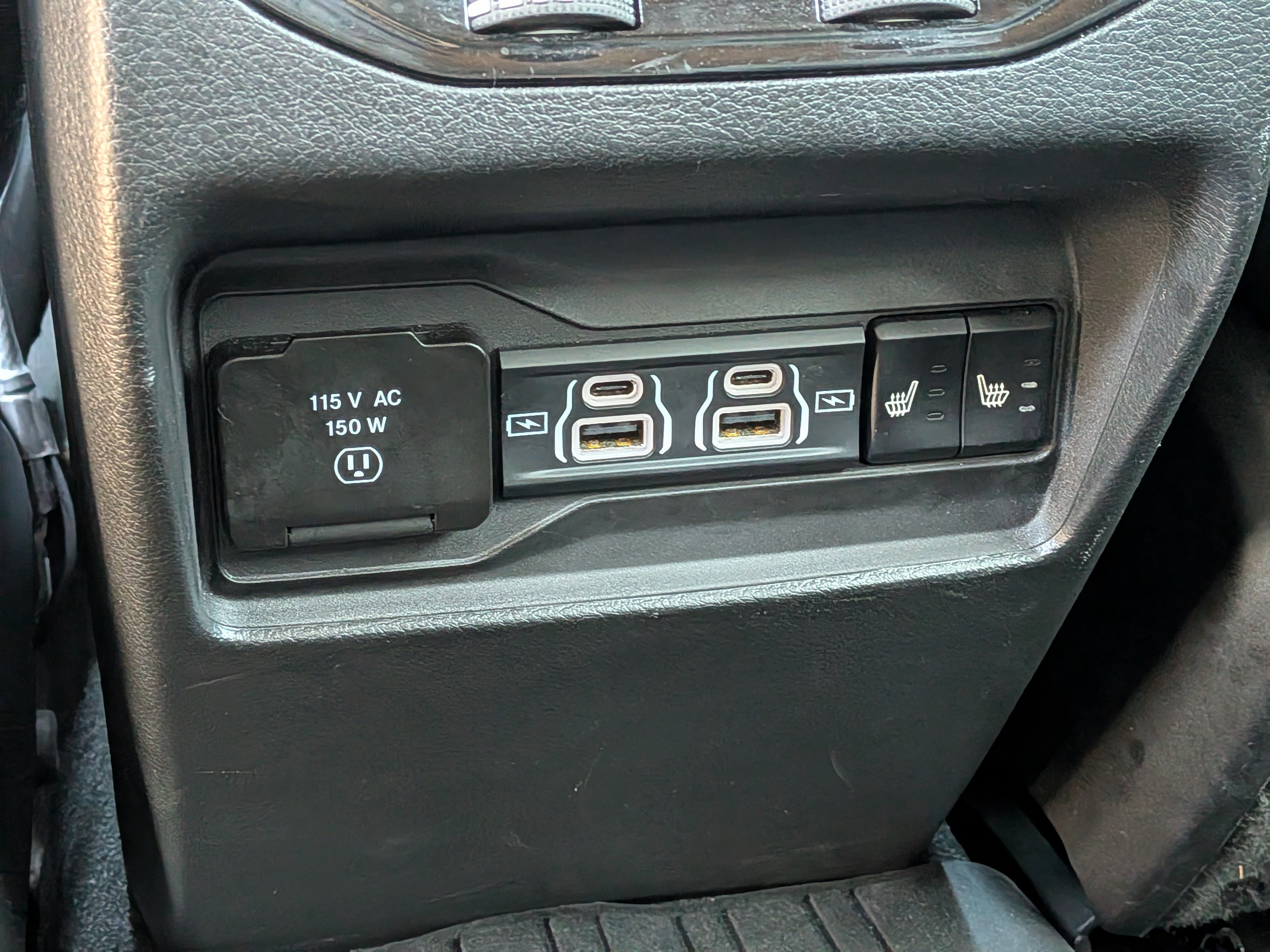 Used 2024 Jeep Grand Cherokee Limited AWD/4WD image 15