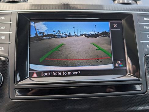 Used 2015 Volkswagen GTI Autobahn w/ Lighting Package (SEL) image 6