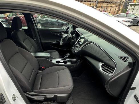 Used 2023 Chevrolet Malibu LT FWD image 23