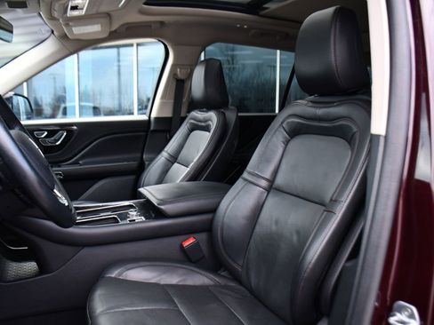 Used 2023 Lincoln Aviator Reserve w/ Jet Appearance Package AWD/4WD image 13